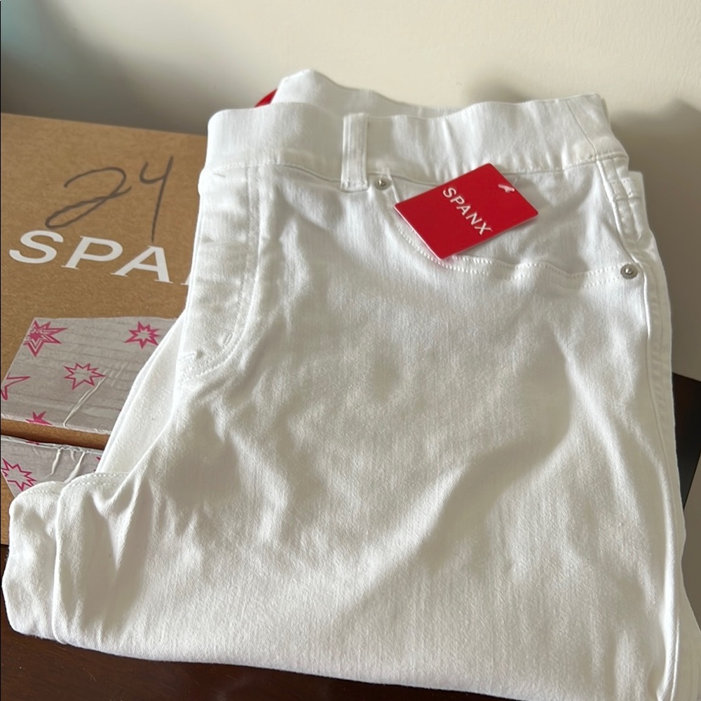 New!! SPANX Women's White Jeans